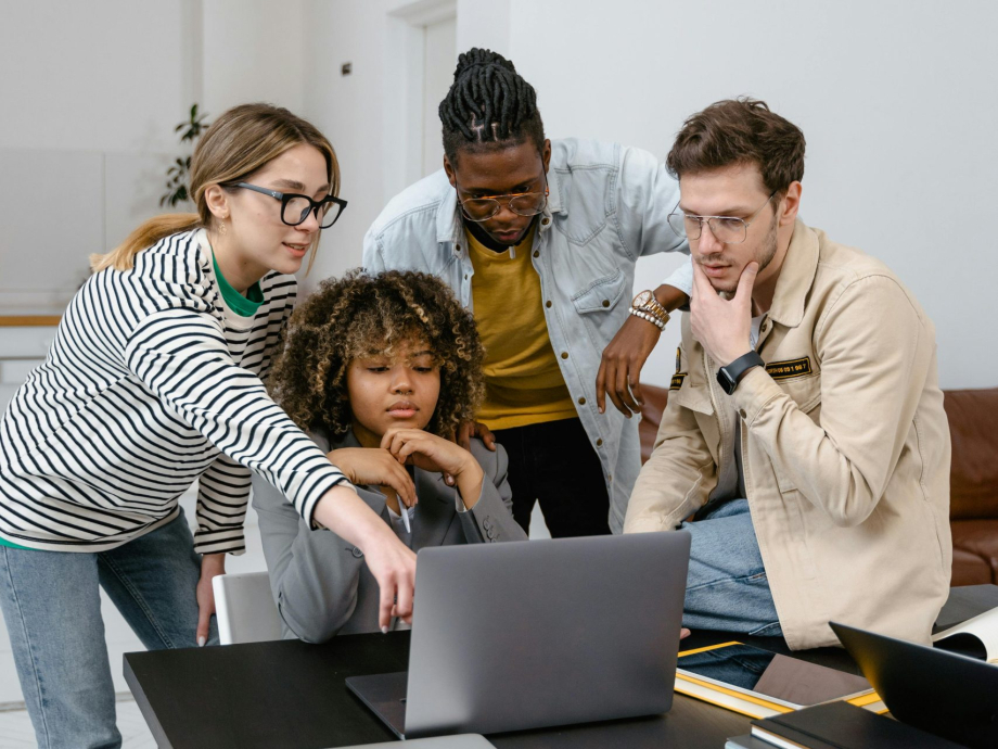 pexels-mart-production-7550298